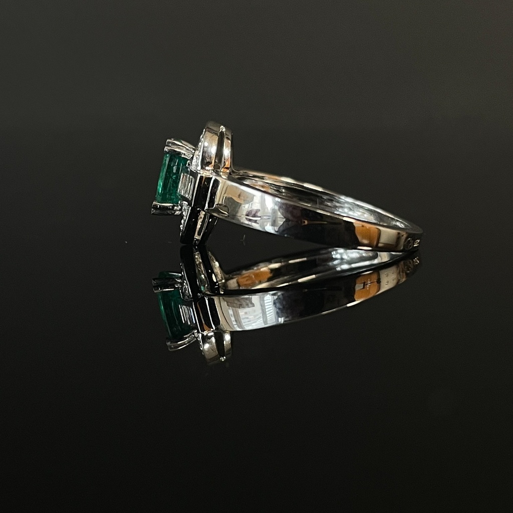 Bague Emeraude et Diamants