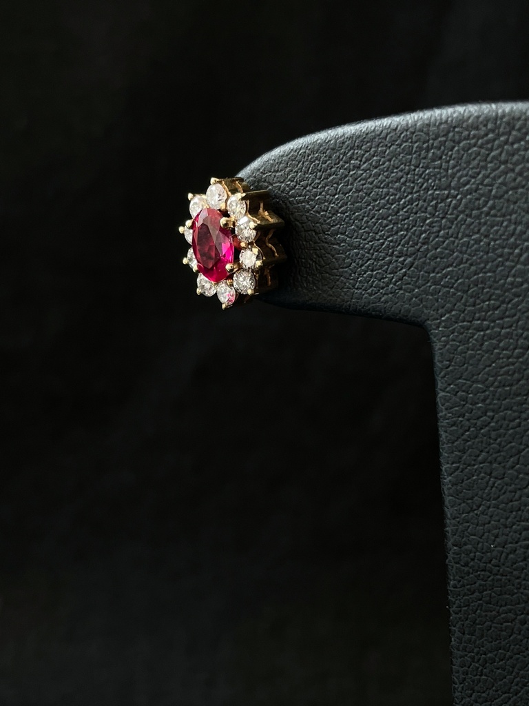 Boucles d'oreilles rubis et brillants