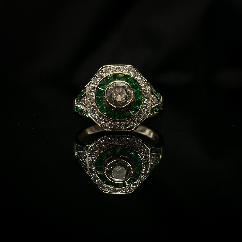 Bague diamants et émeraudes