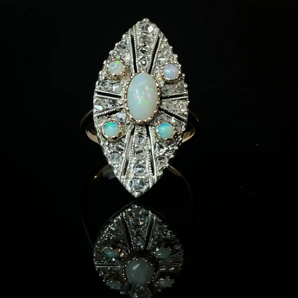 Bague opales et diamants