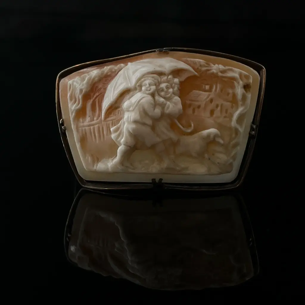 Broche camée