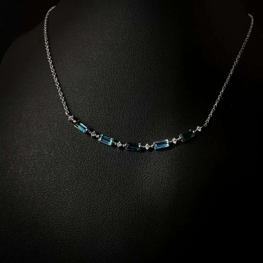 Collier topaze et diamants
