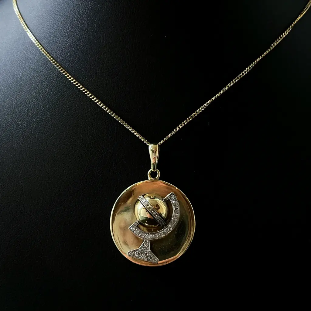 Pendentif globe terrestre