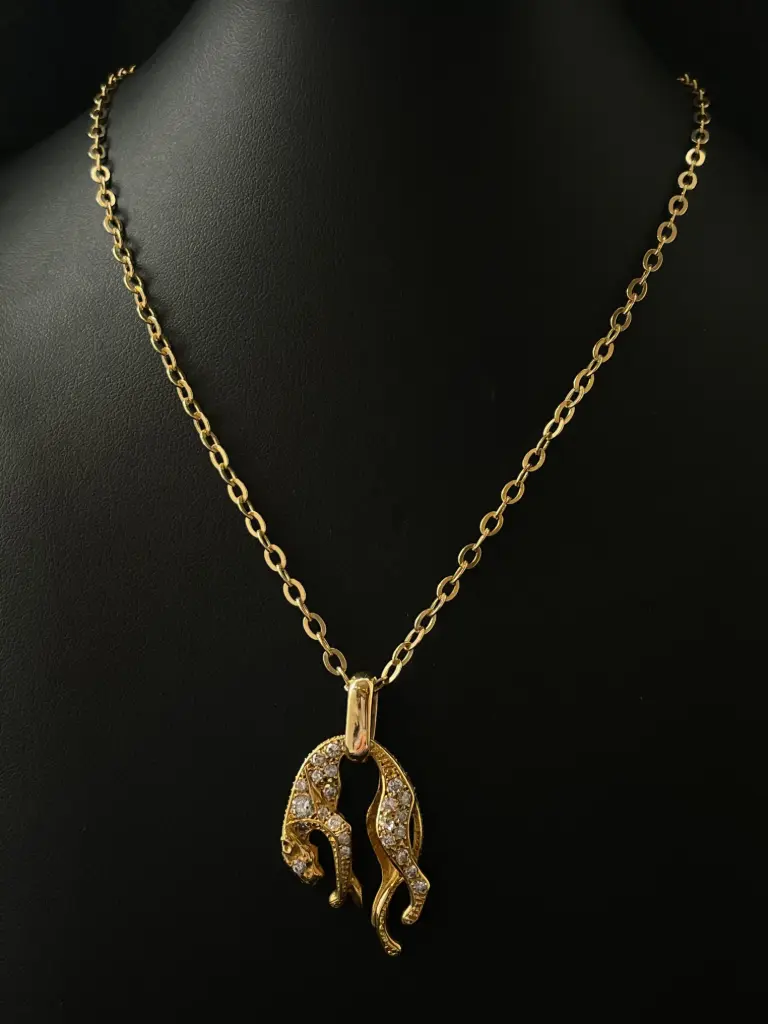 Pendentif panthère et diamants