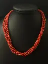 Collier corail trois rangs