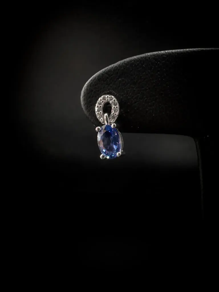 Boucles d'oreilles saphirs et diamants