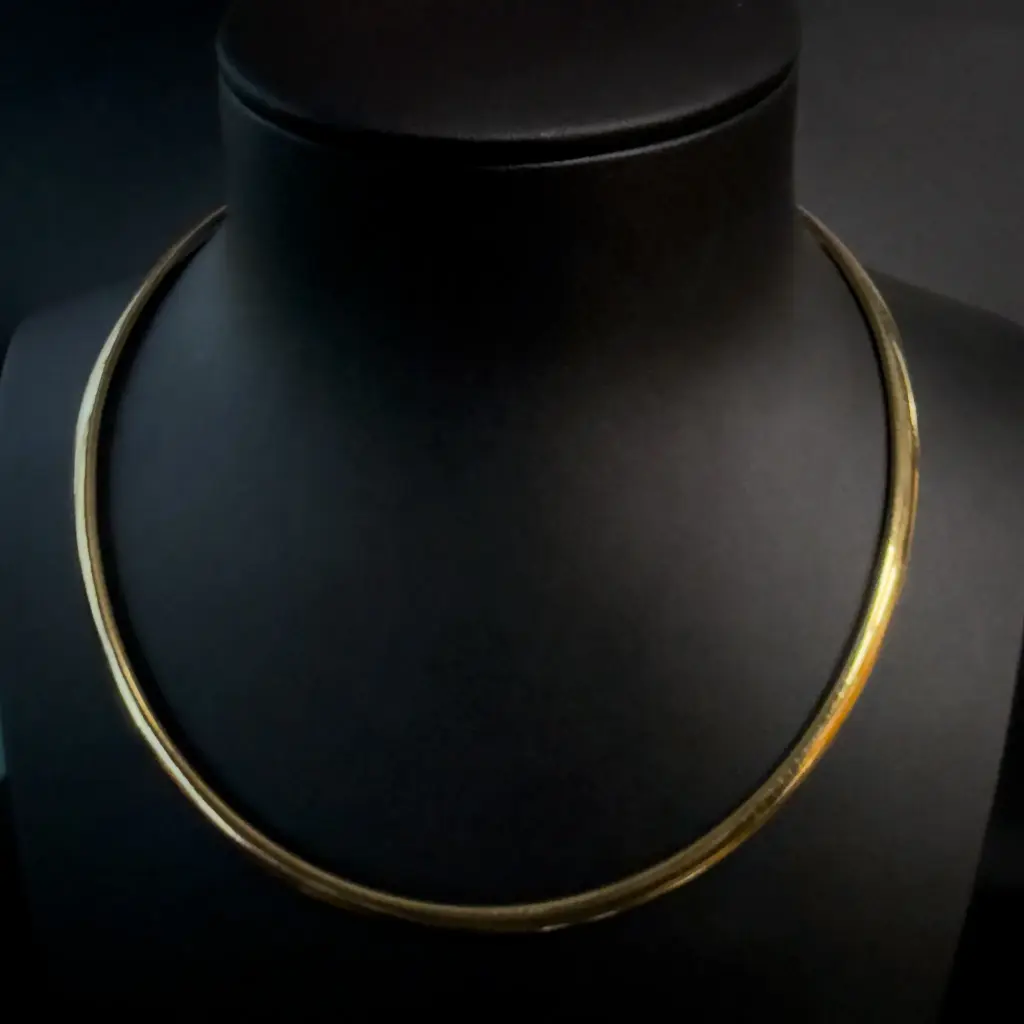 Collier Omega