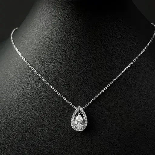 [7VN539GB2] Collier diamants